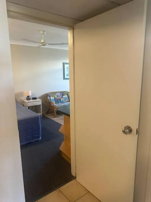 2 Bedroom Family Or Corporate Stay Self-Contained Apartment In Cairns