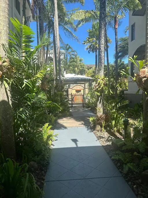 2 Bedroom Family Or Corporate Stay Self-Contained Apartment In Cairns